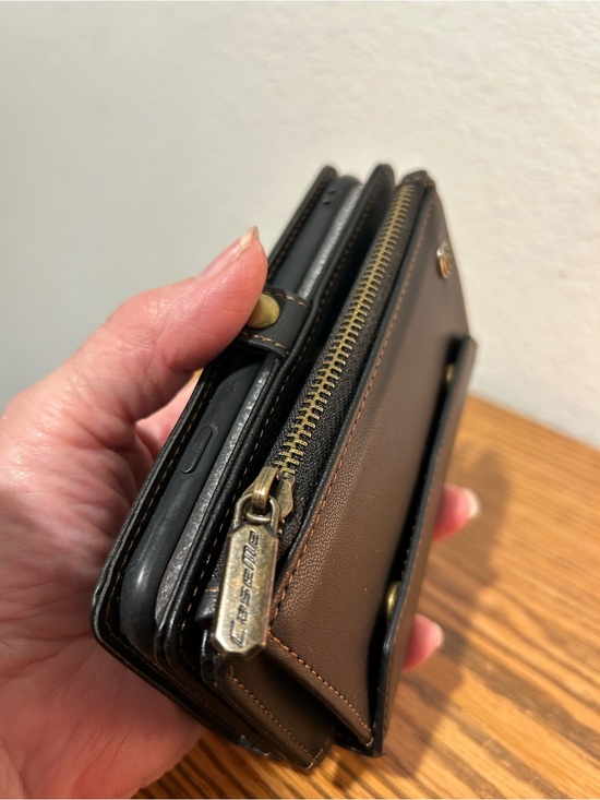 Case Me Handbags - Leather Compact Wallet in Brown with Brass Hardware